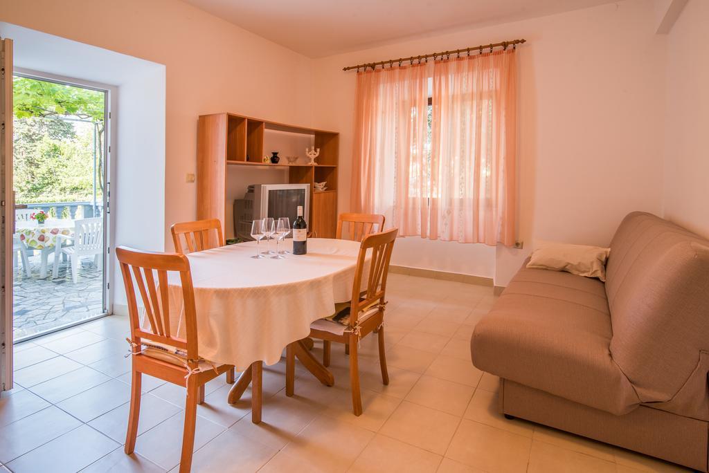 Apartment Ana 1 Malinska Dış mekan fotoğraf